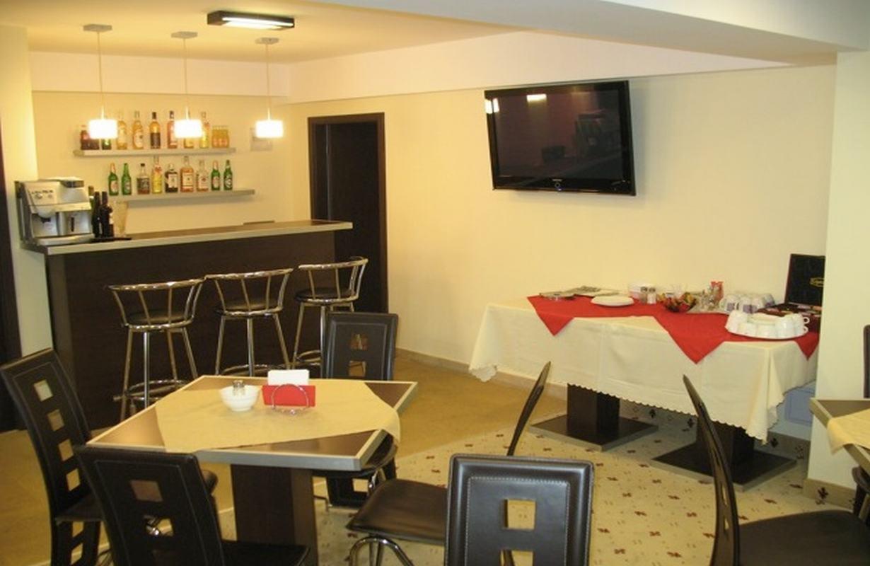 Premier Hotel 3*