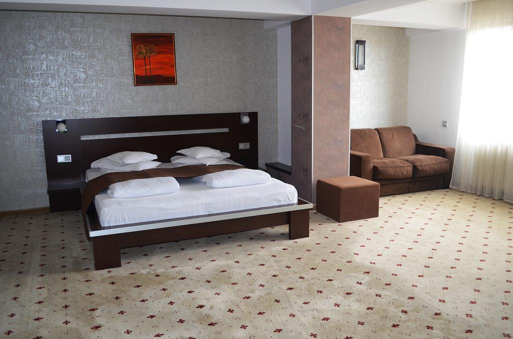 Premier Hotel