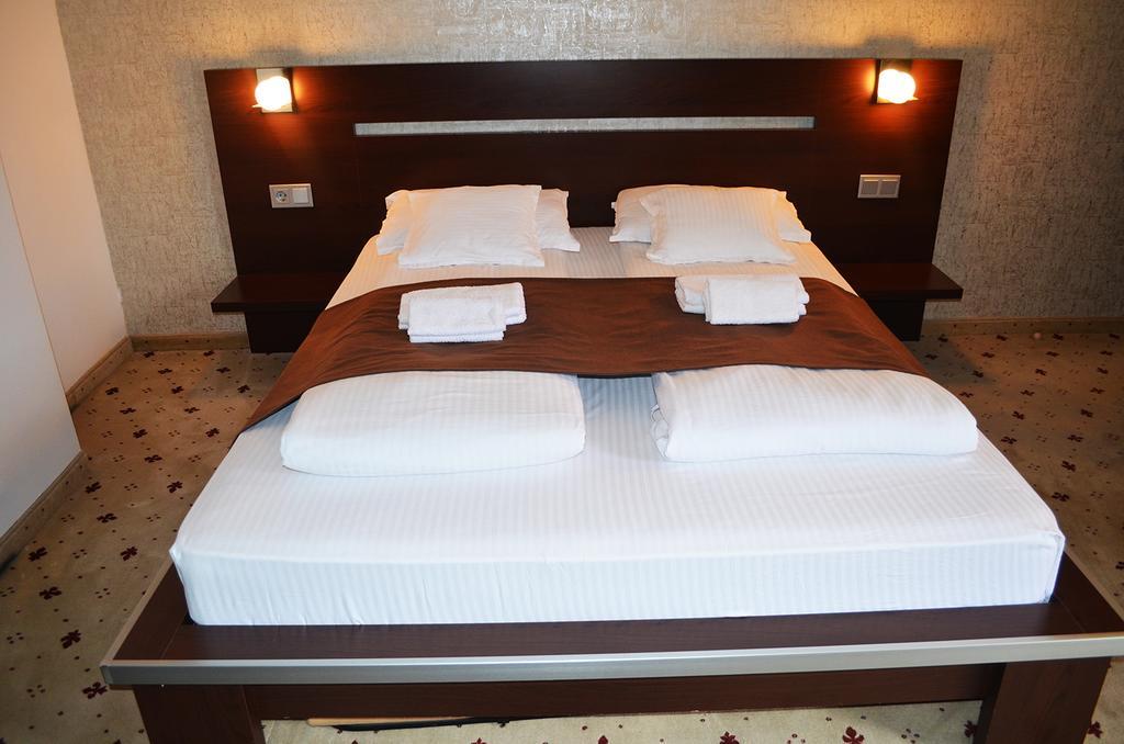 Premier Hotel